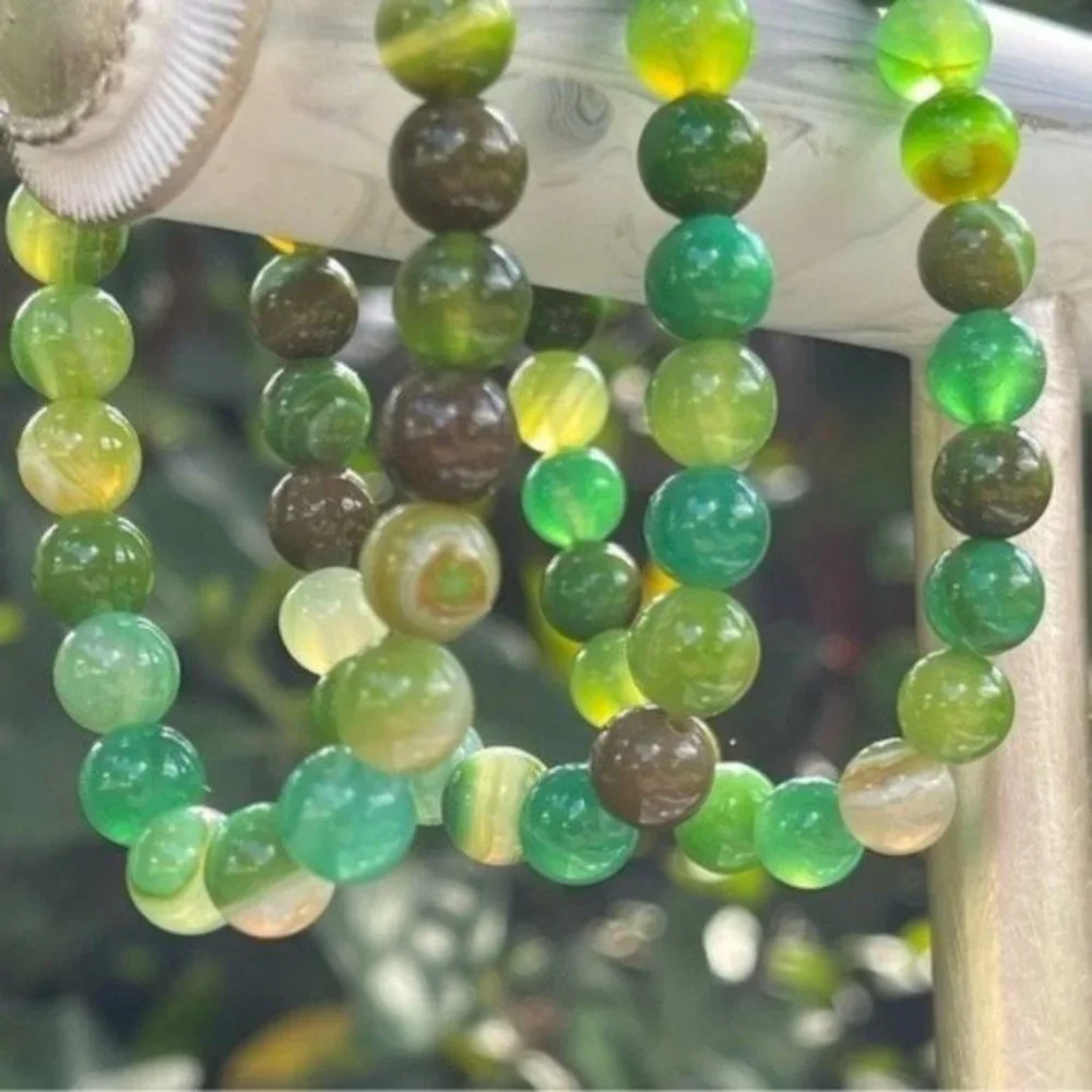 8mm Green Sardonyx Stretch Bracelet - Picture 3 of 7